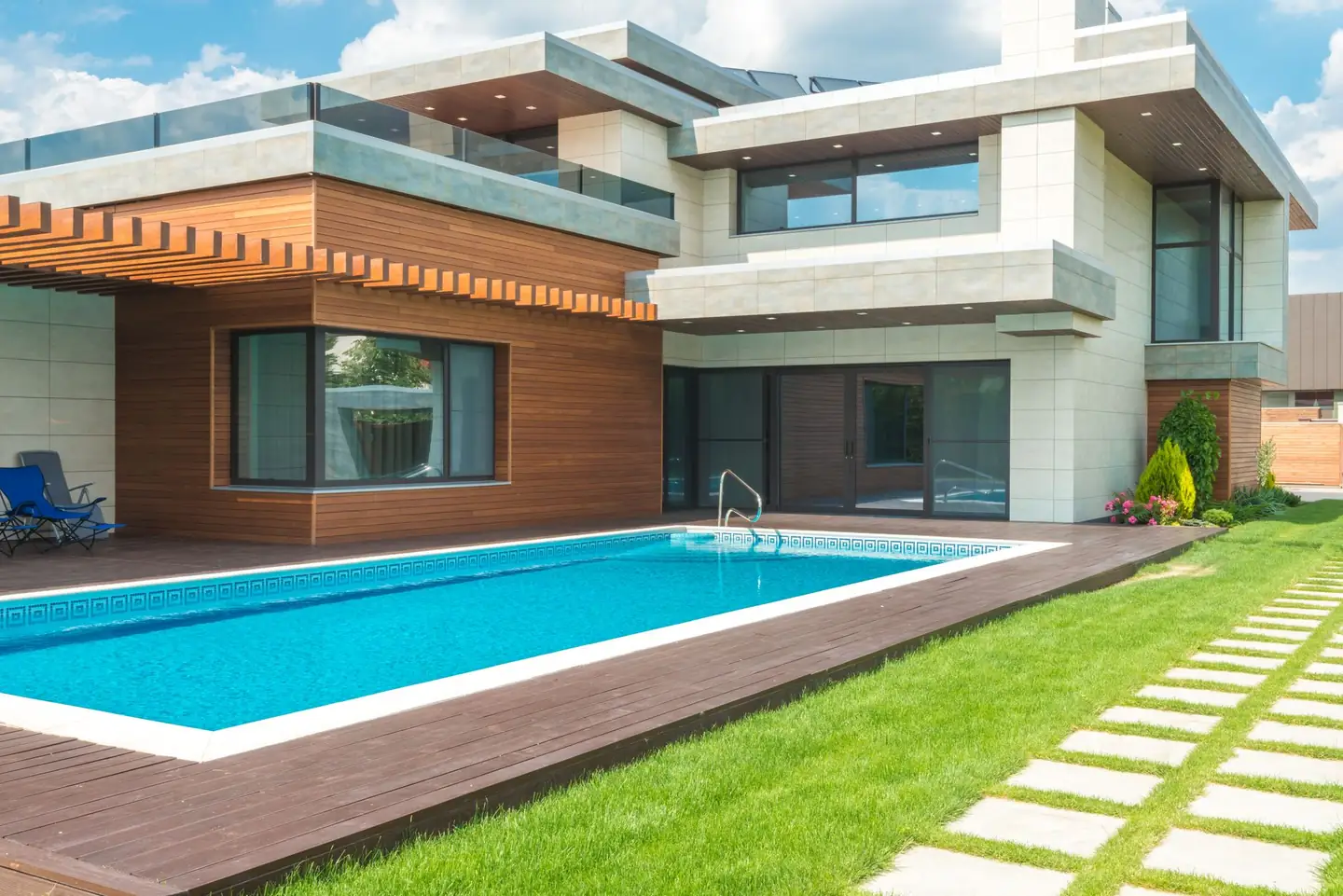 Swimming pool builders serving Campbelltown, NSW